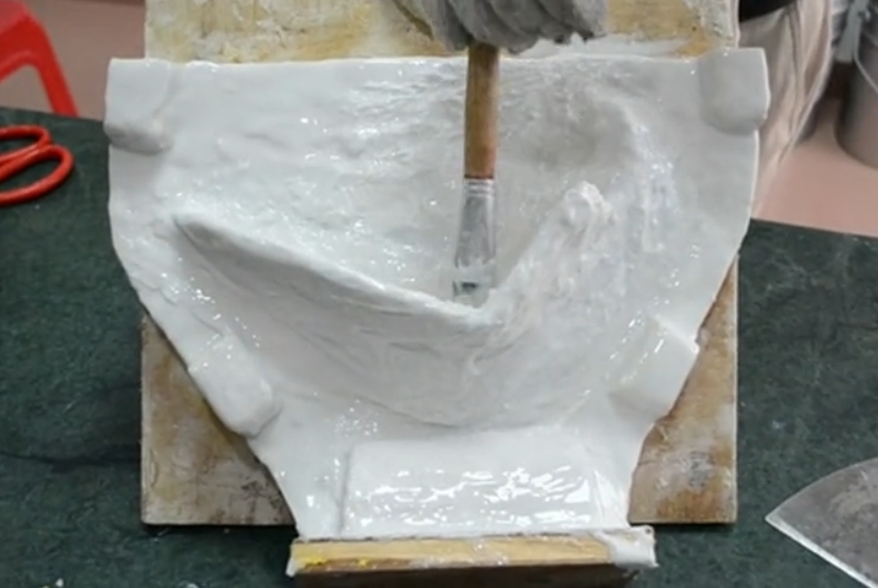 模具硅膠操作方法有幾種？