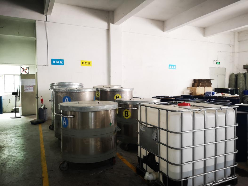 模具硅膠原料和制品儲(chǔ)存需留意的事項(xiàng)有哪些 ？